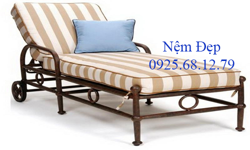Nệm lót ghế hồ bơi